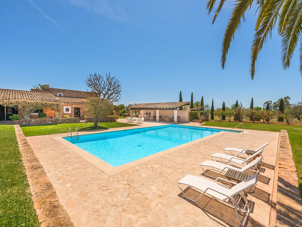 Charming finca estate with beautiful garden-24