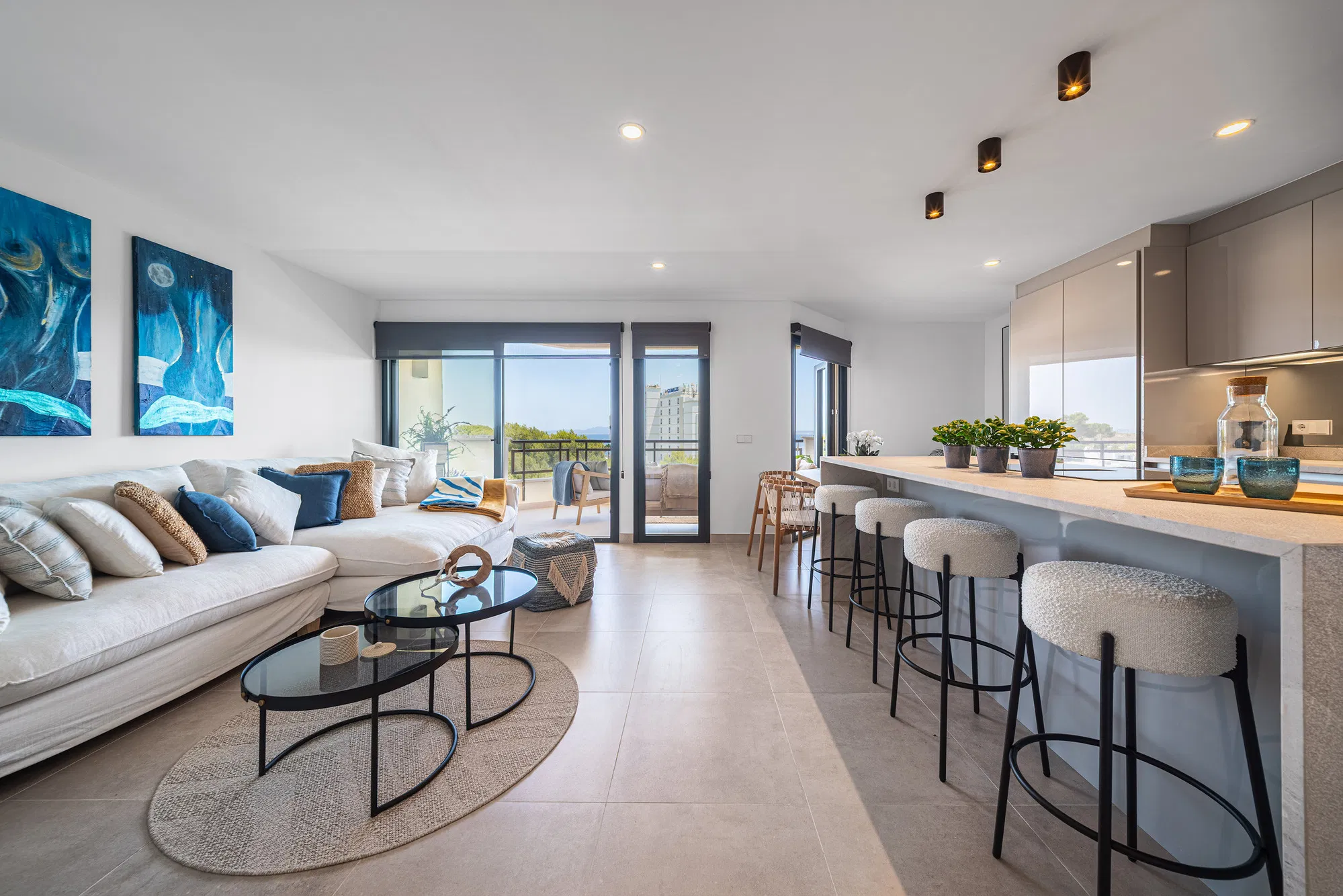 Stylish fully renovated top-floor apartment with stunning sea views in Cala Vinyes-2