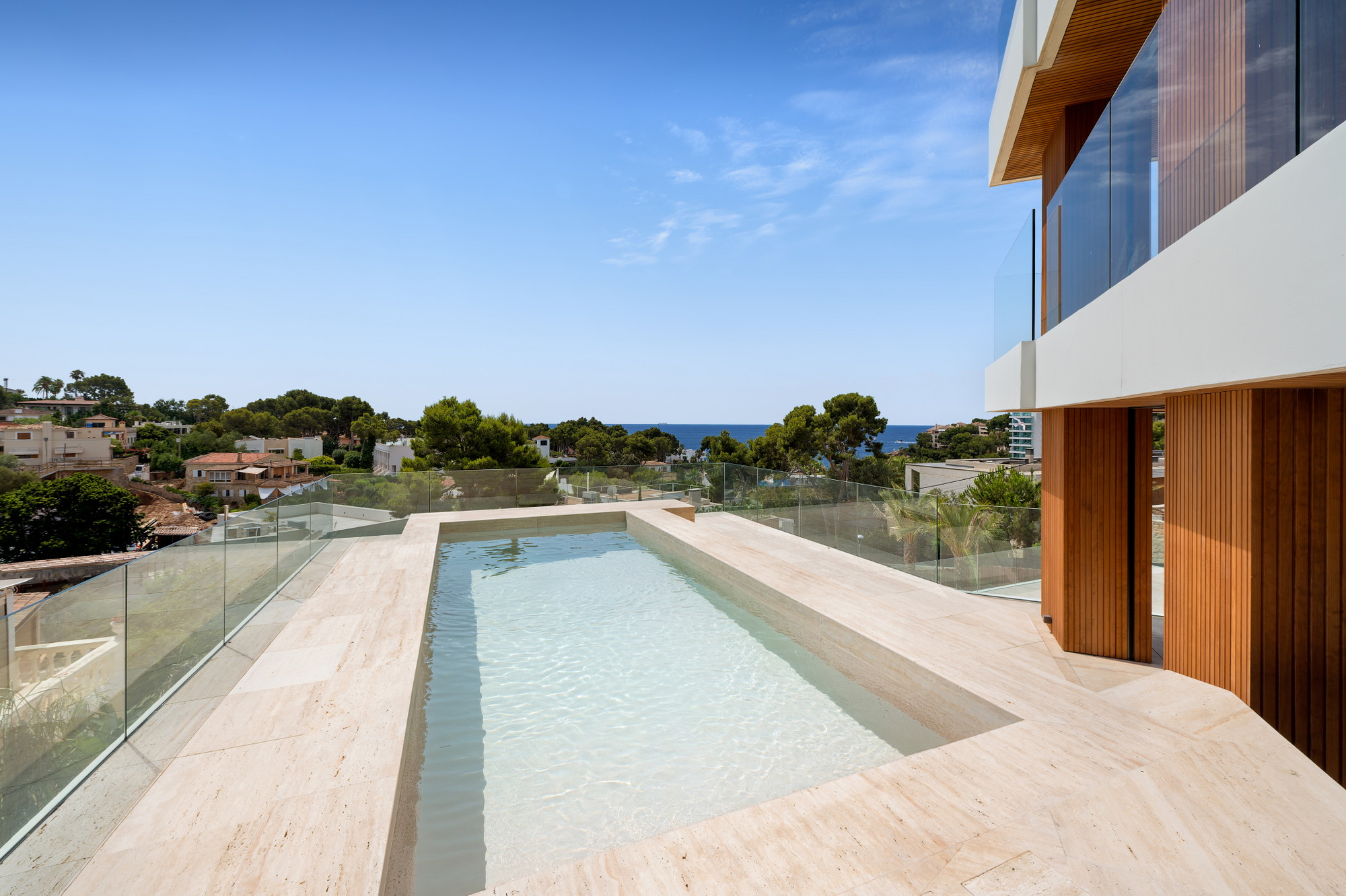 Nou pis amb vistes al mar, piscina privada i ubicació exclusiva