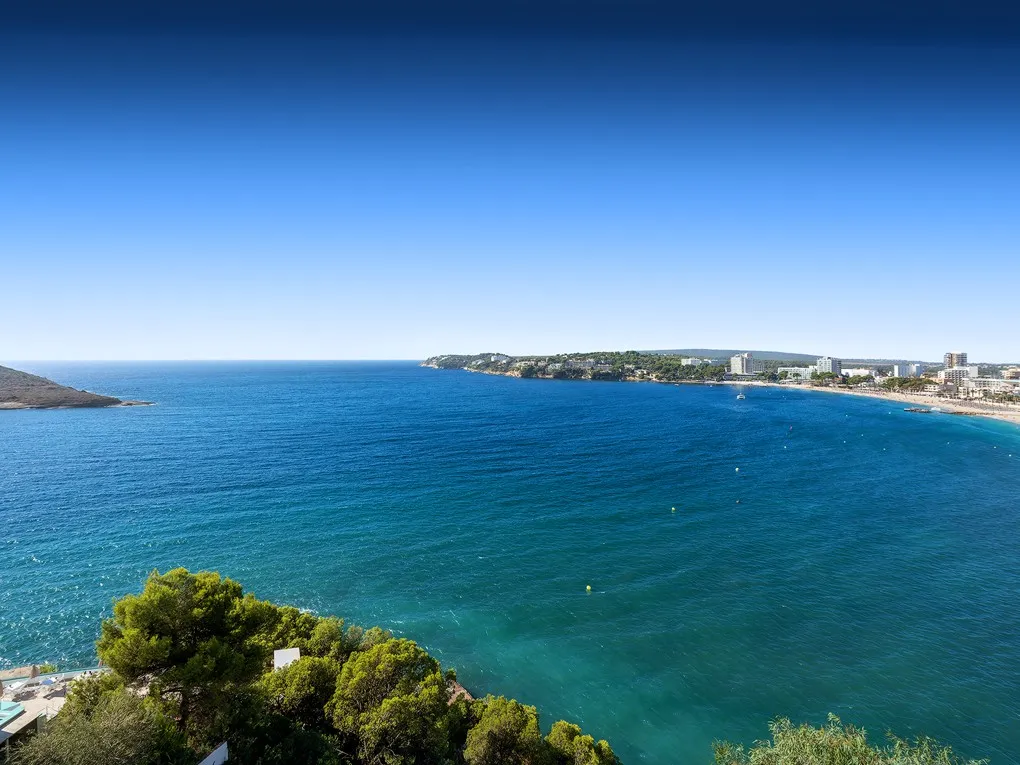 First line dream apartment  – exclusive mediterranean views-15