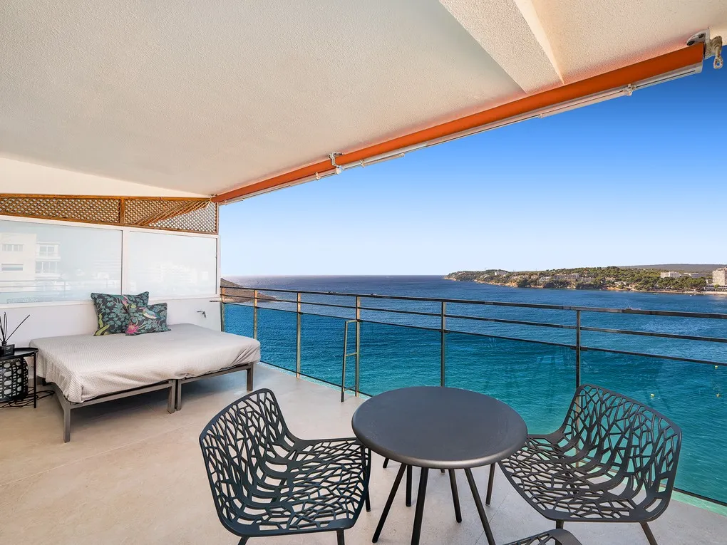 First line dream apartment  – exclusive mediterranean views-11