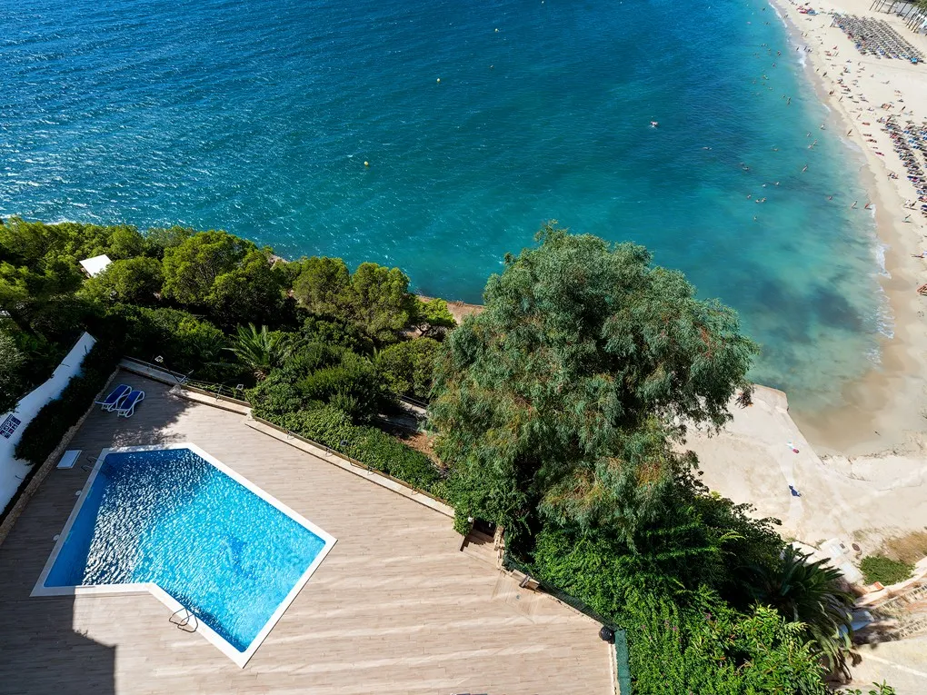 First line dream apartment  – exclusive mediterranean views-14