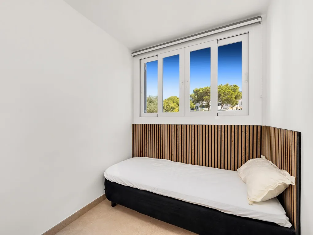 First line dream apartment  – exclusive mediterranean views-9