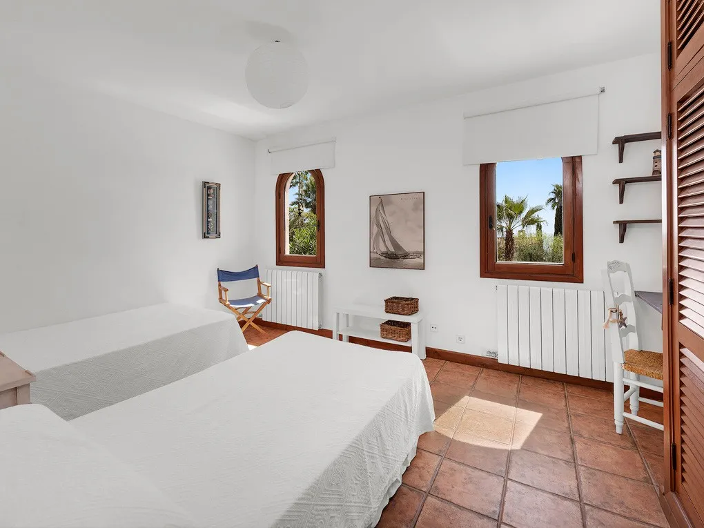 Bevoorrechte locatie bij het strand-13