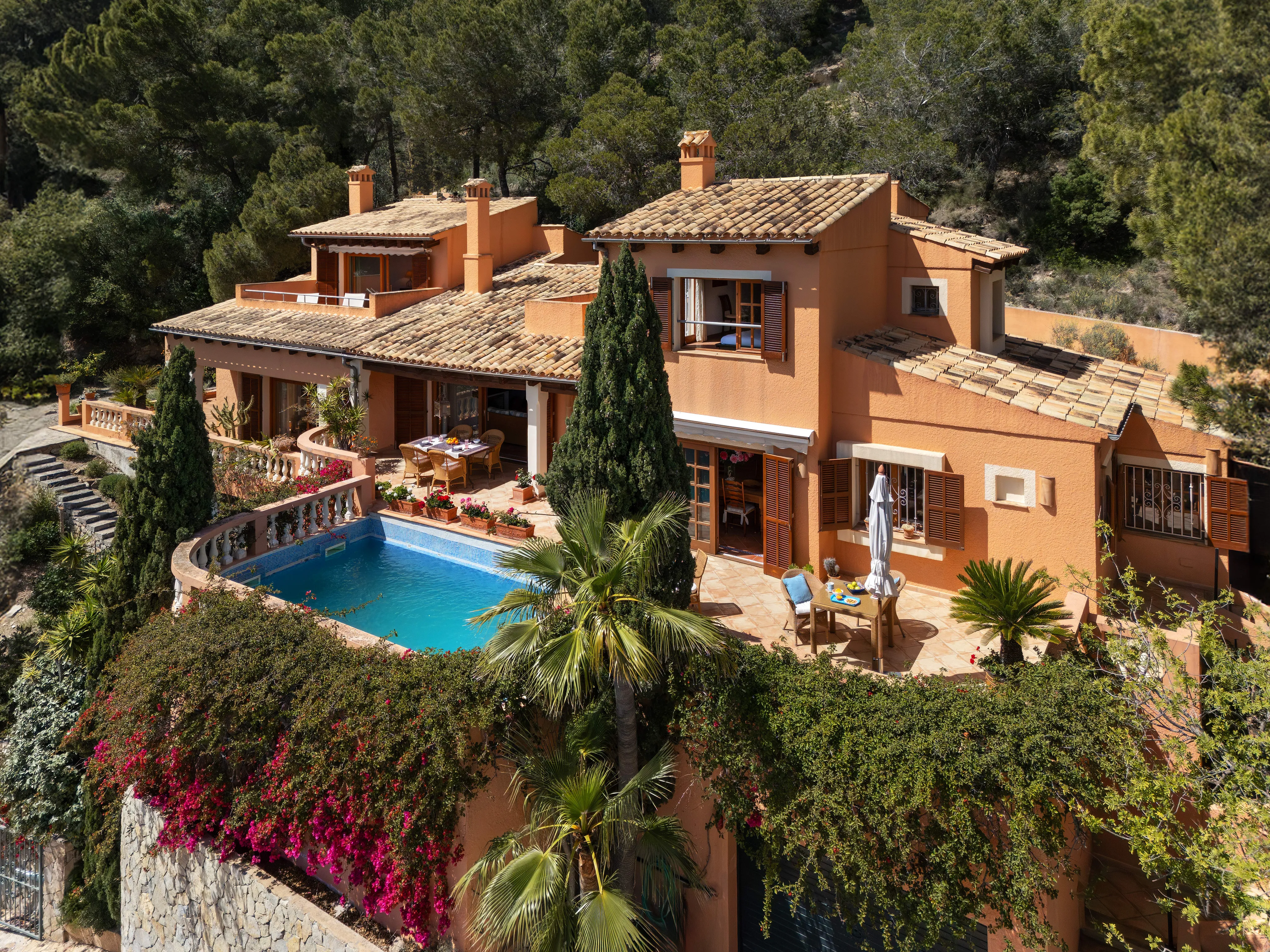 Vila mediterrània amb vista al port-3