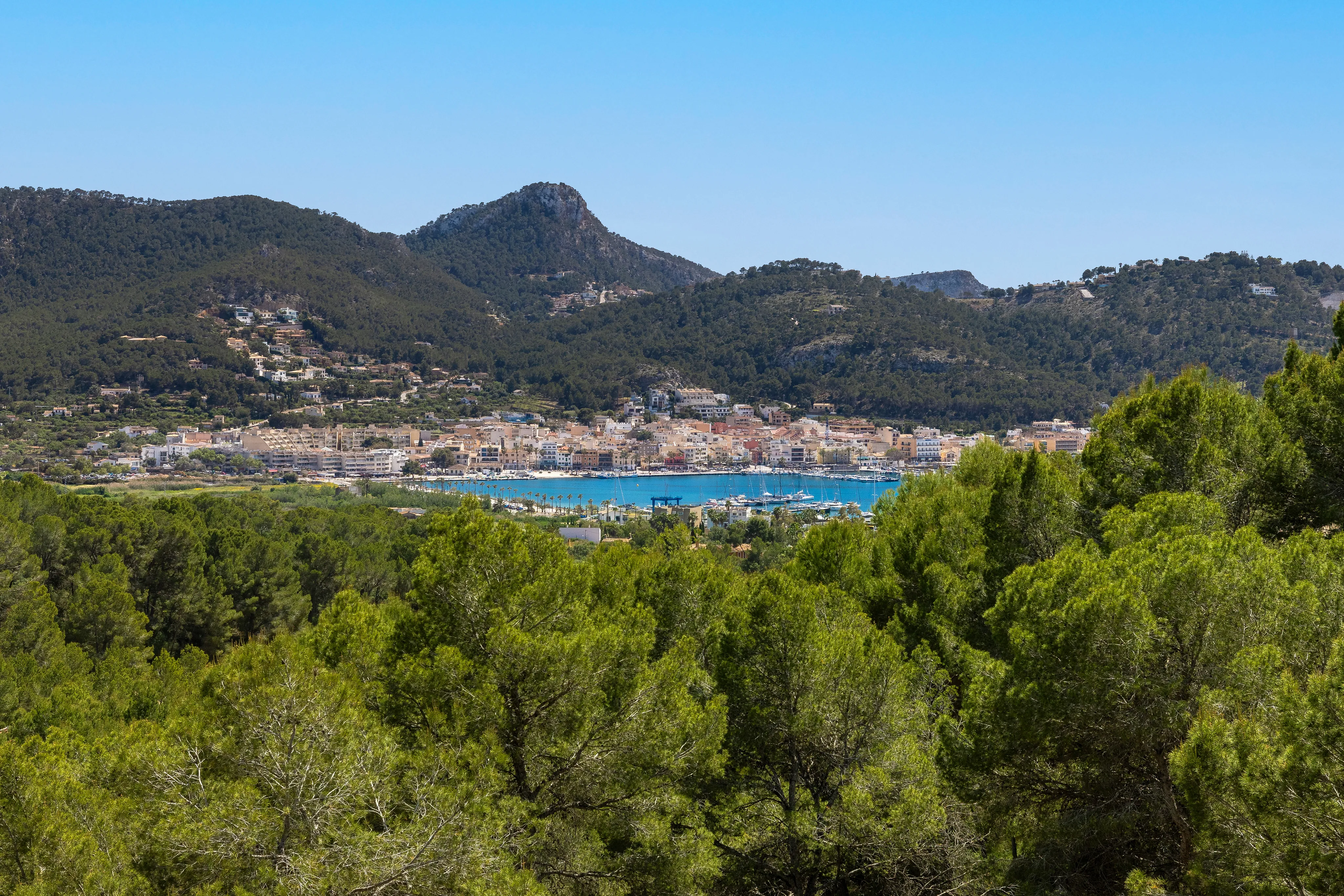 Vila mediterrània amb vista al port-6