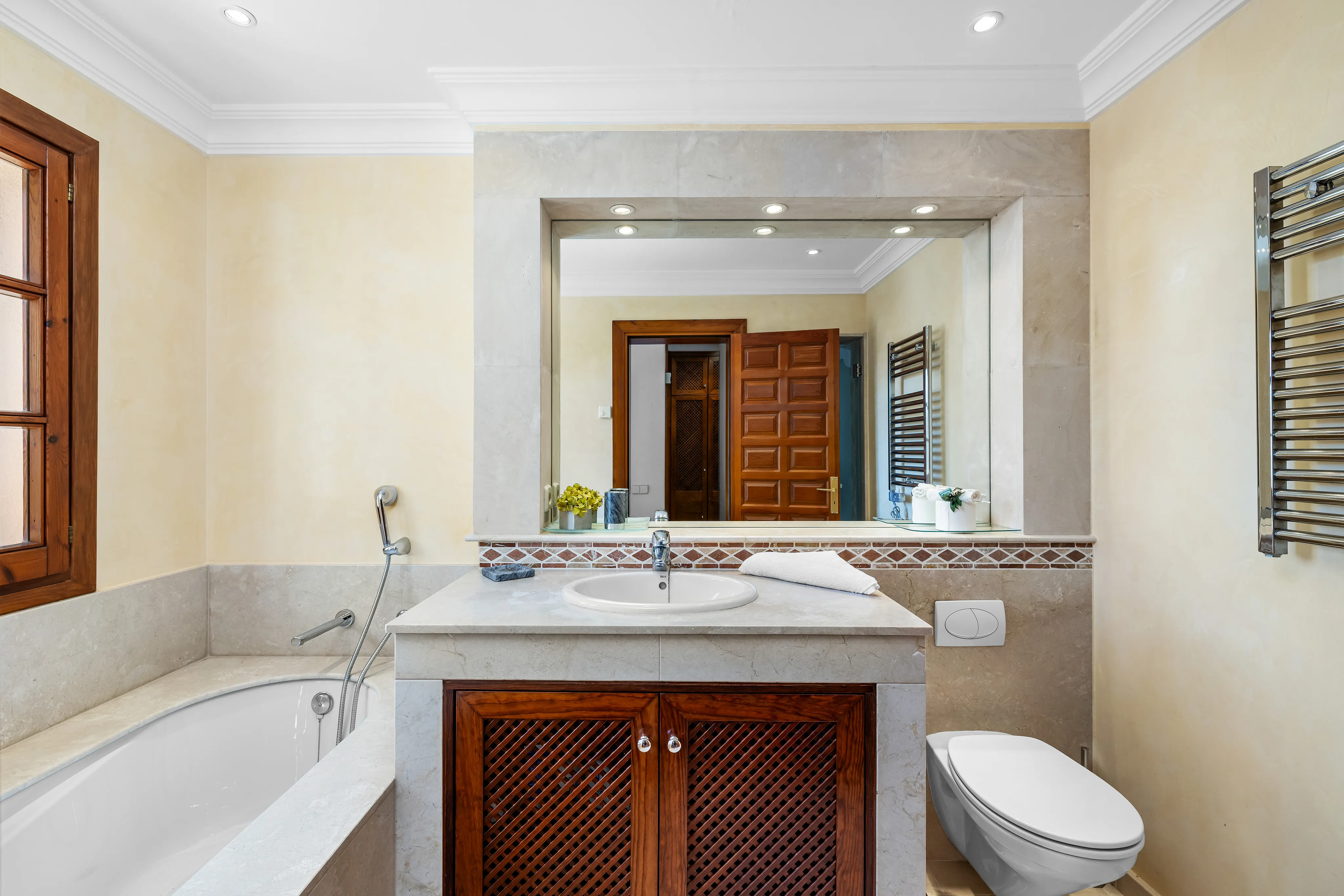 Vila mediterrània amb vista al port-32