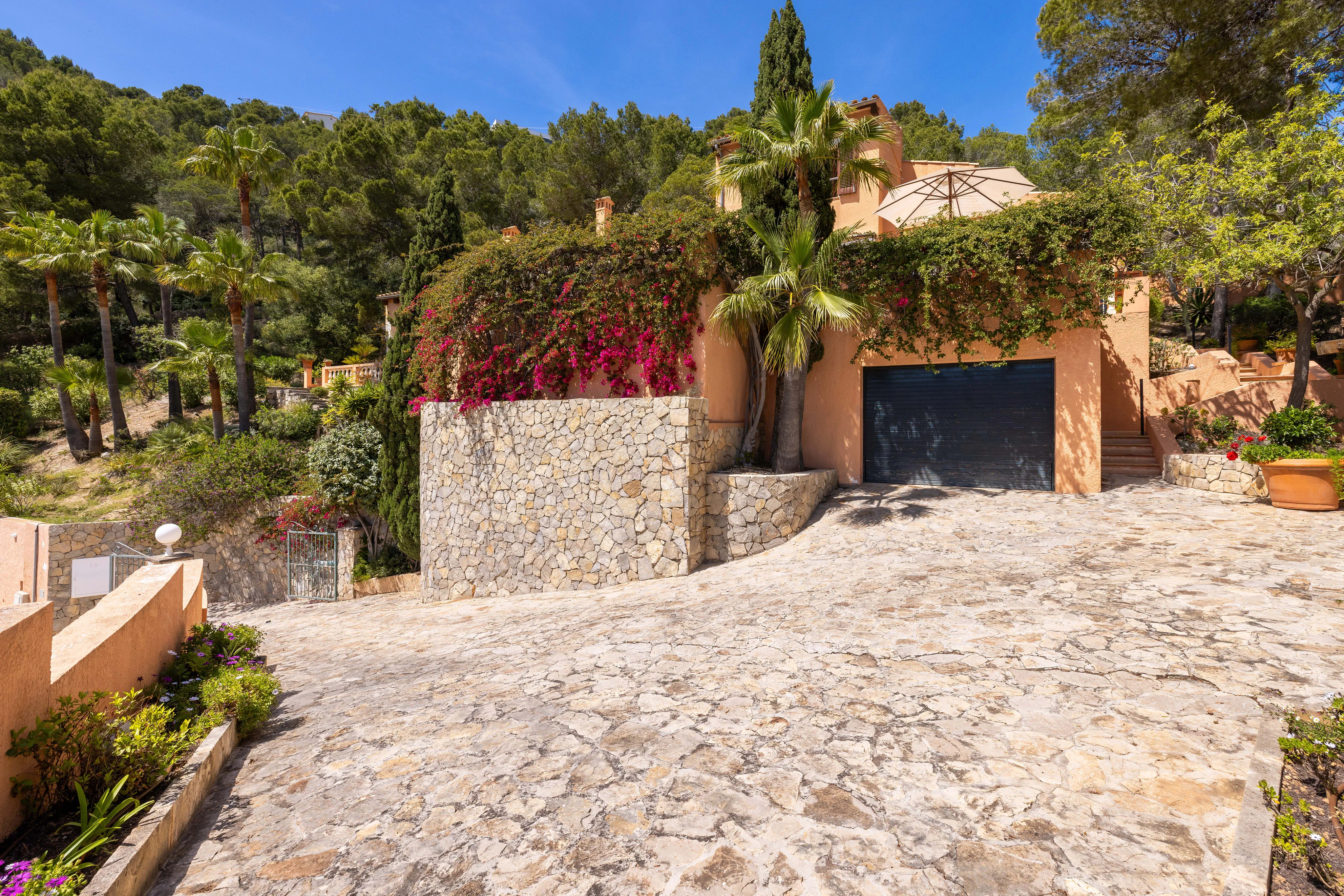 Vila mediterrània amb vista al port-7