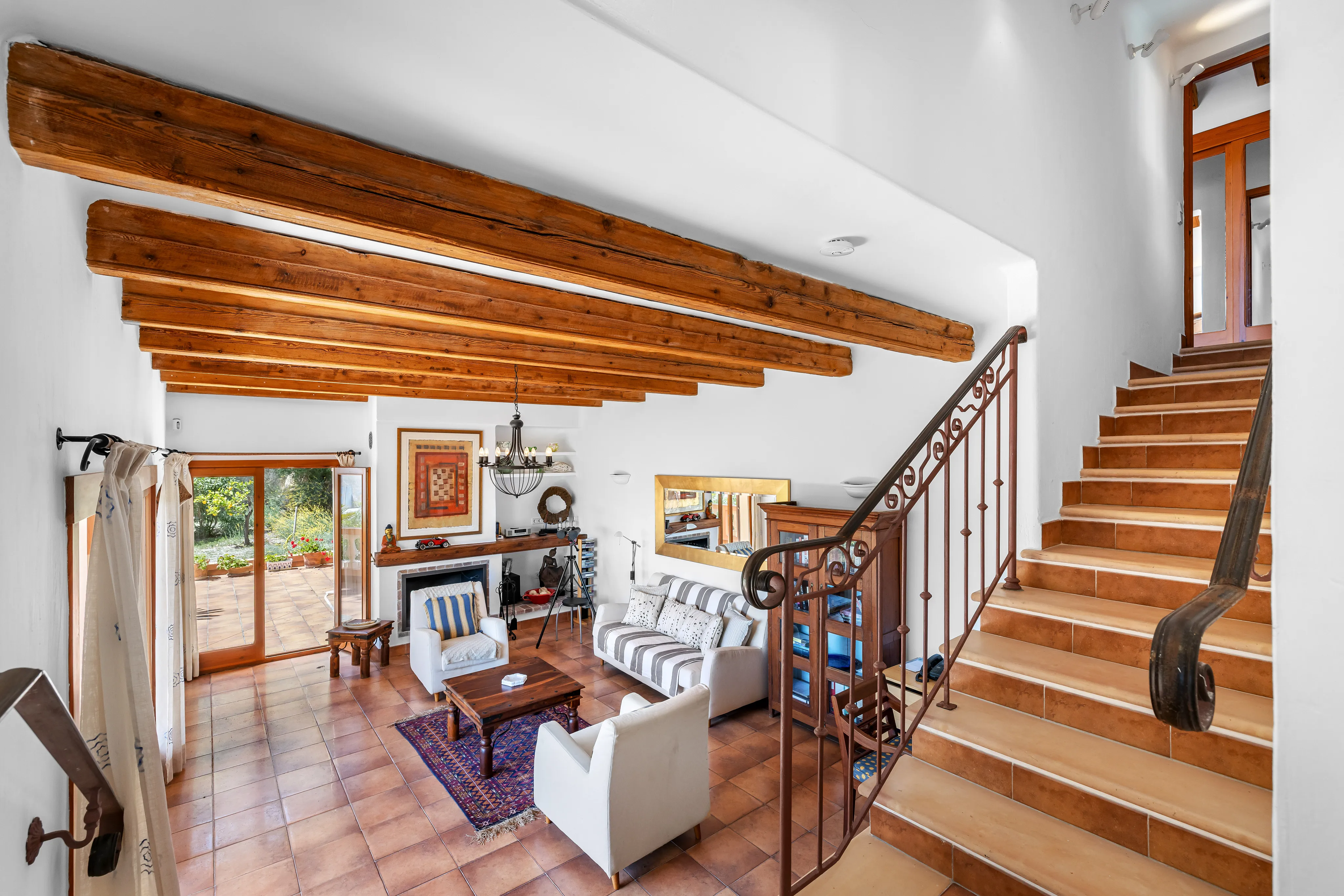 Vila mediterrània amb vista al port-16