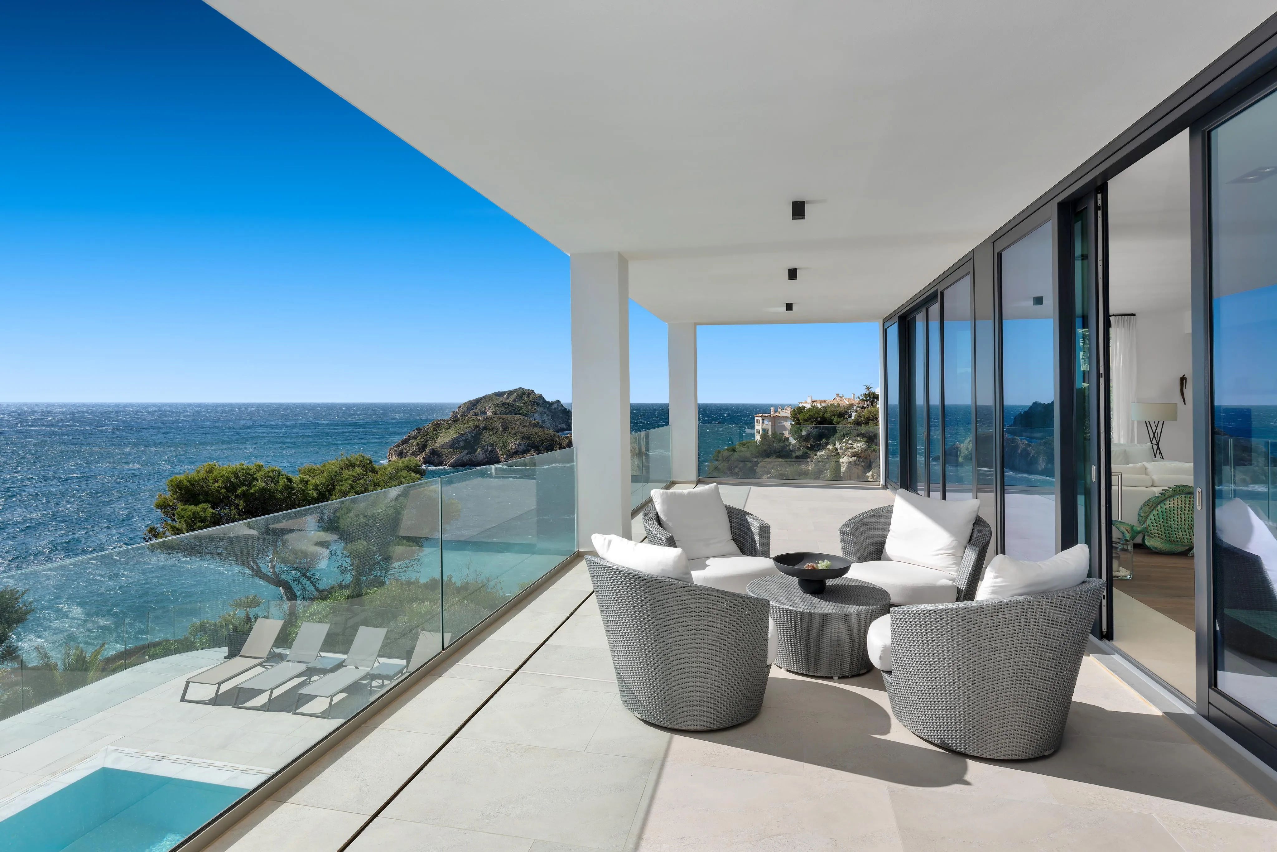 Exclusiva vila d'estil mediterrani modern amb vista al mar a Santa Ponsa-1