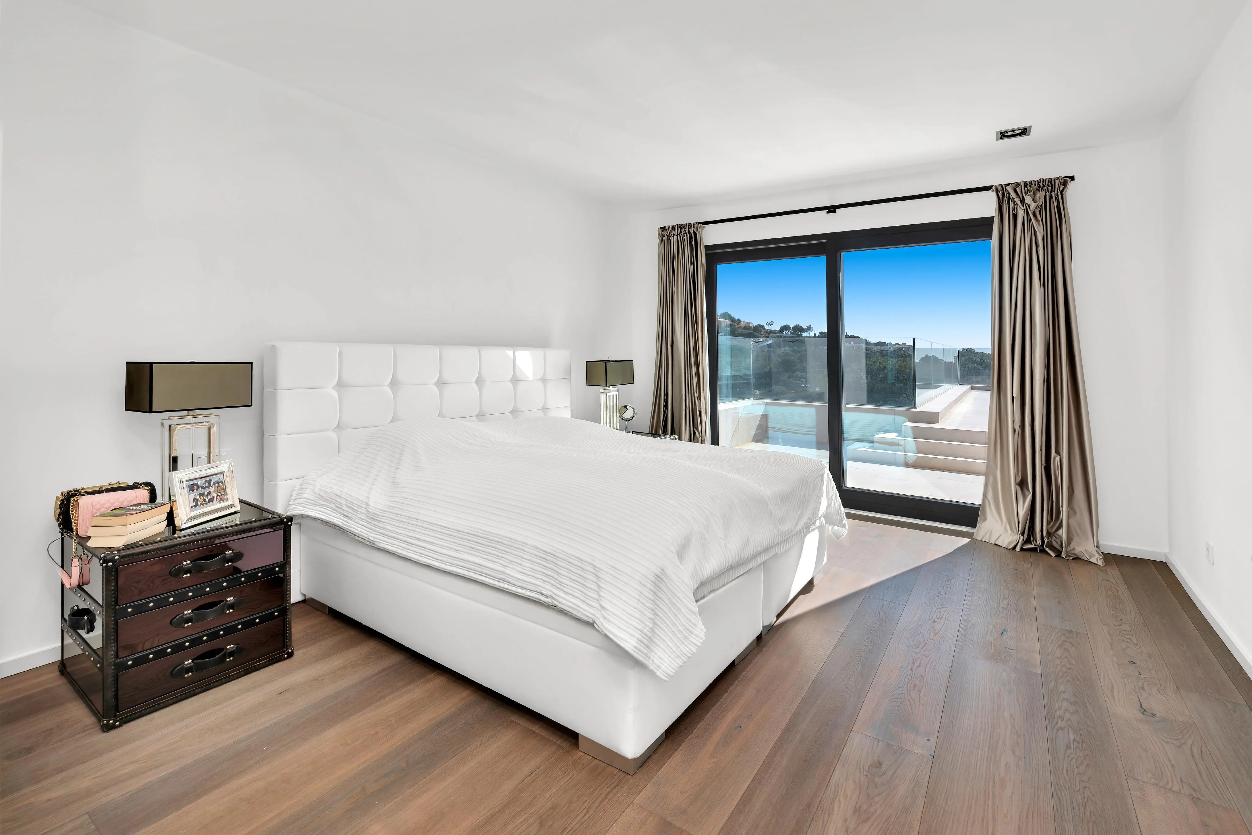 Exclusiva vila d'estil mediterrani modern amb vista al mar a Santa Ponsa-12