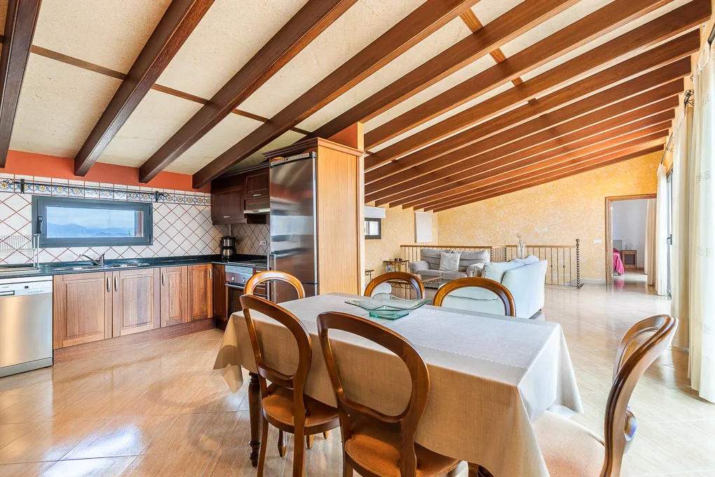 Rækkehus med udlejningslicens i Sineu-7