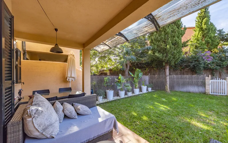 Fantastisch rijtjeshuis in een kleine gemeenschap met zwembad in Puerto Pollensa