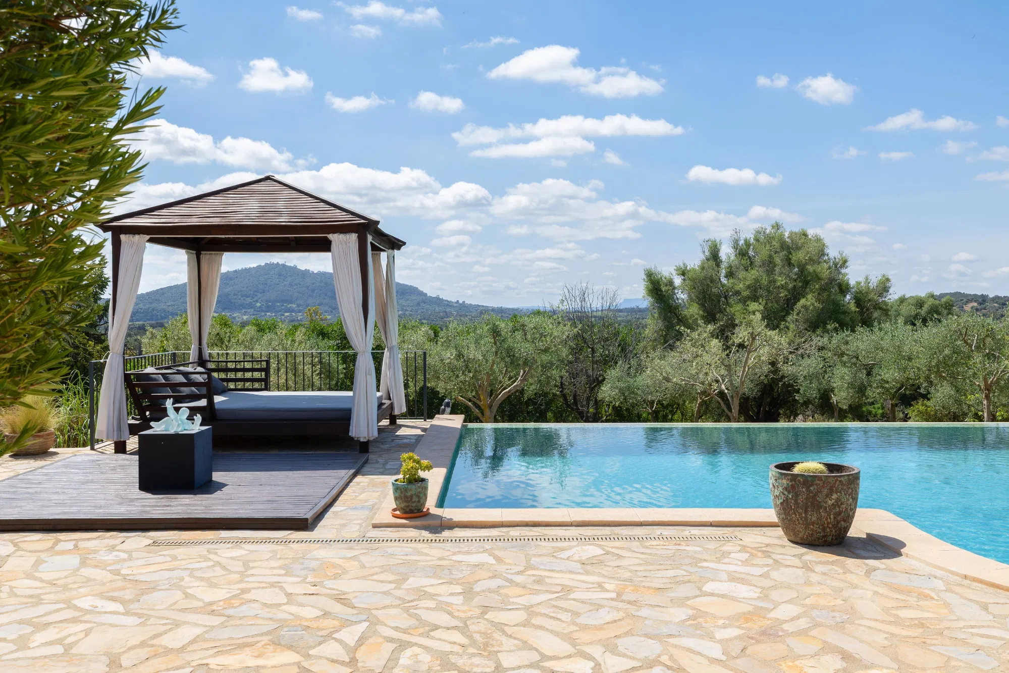 Exclusiva finca con licencia ETV e incomparables vistas despejadas-1