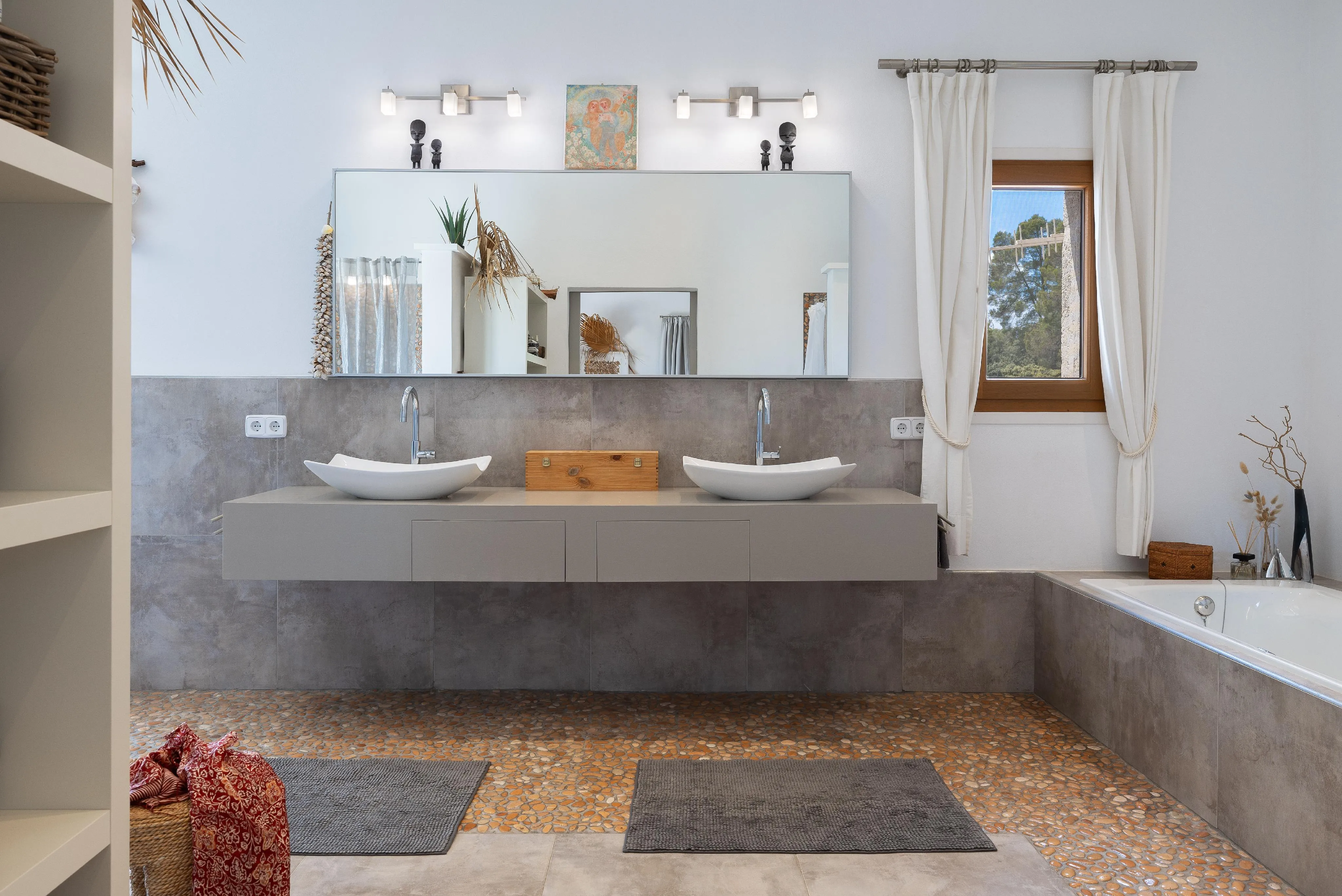 Finca z dalekosiężnymi widokami - nowoczesny komfort życia w tradycyjnej kamiennej architekturze na wzgórzu w pobliżu Moscari-16