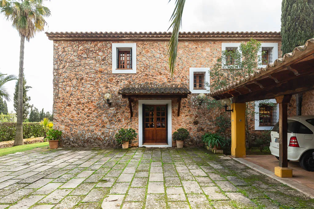 Traditional country house in Santa Maria-8