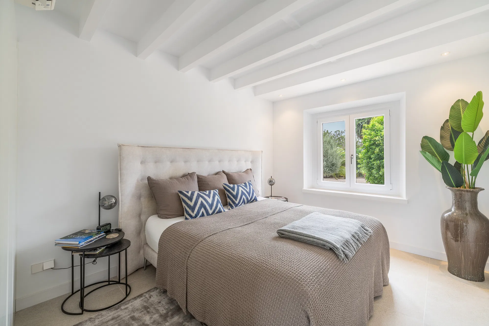Elegant ​country ​house with panoramic views Tramuntana mountains-11
