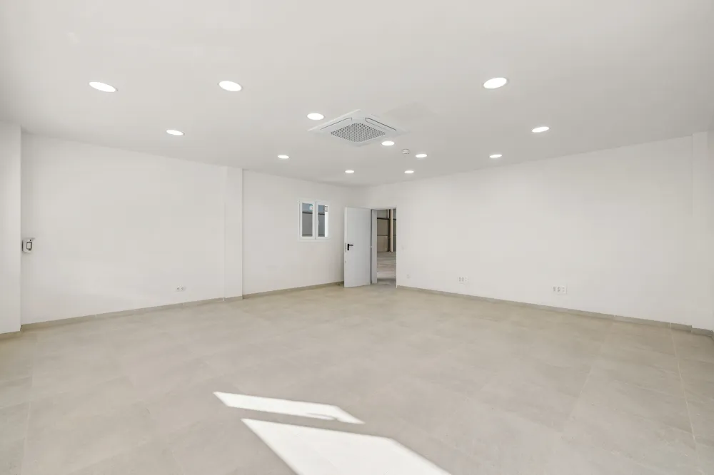 Nieuwbouw multifunctioneel gebouw in Marratxí-9