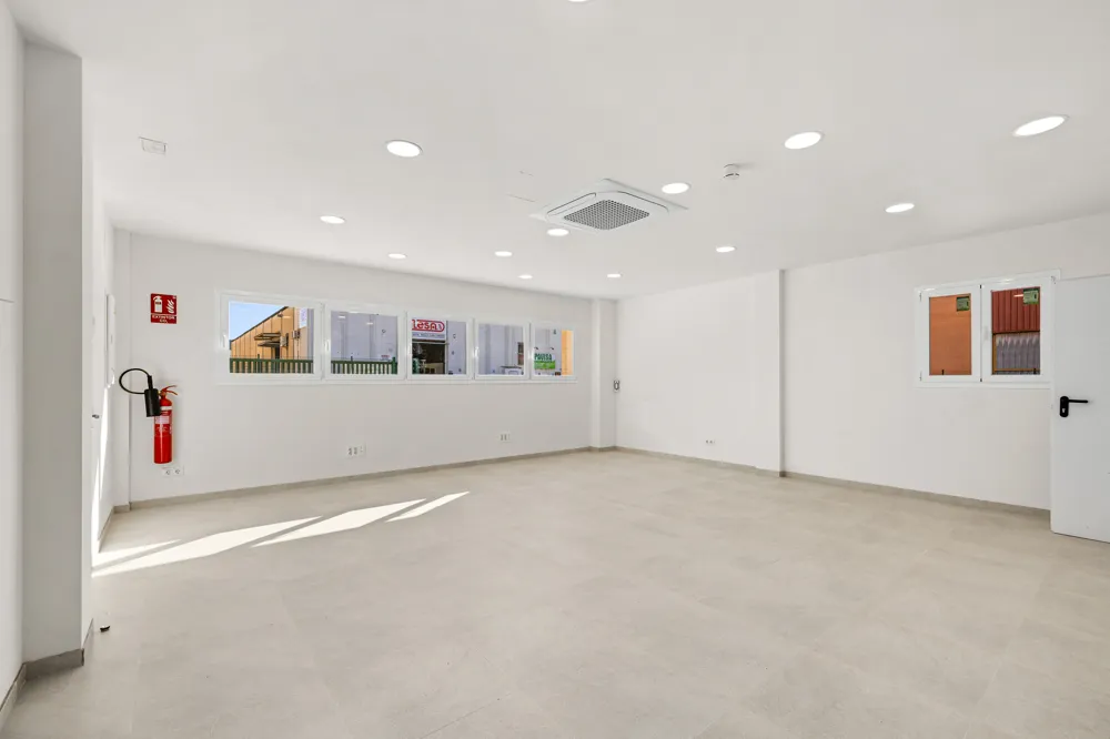 Nieuwbouw multifunctioneel gebouw in Marratxí-10