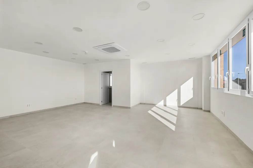 Nieuwbouw multifunctioneel gebouw in Marratxí-3