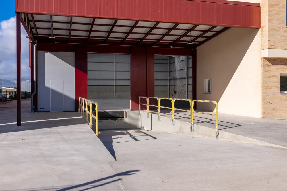 Nieuwbouw multifunctioneel gebouw in Marratxí-14