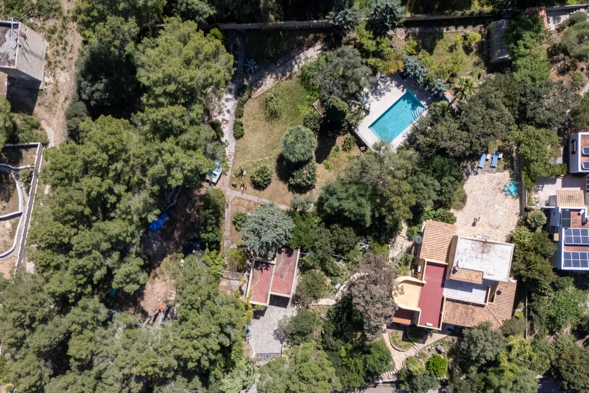 Casa indipendente con piscina e altri due appezzamenti vicini-15