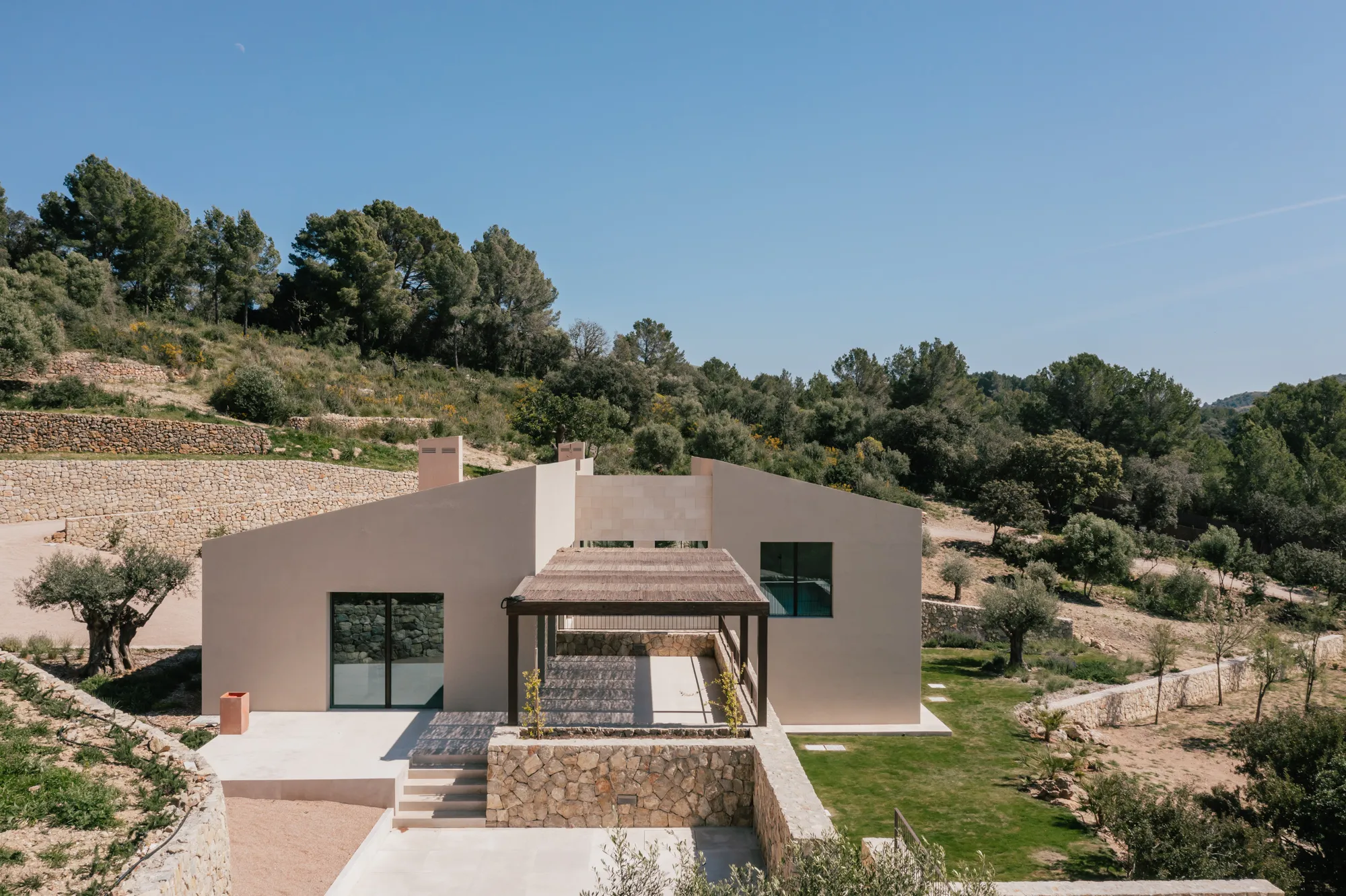 Эксклюзивная недавно построенная финка с захватывающим видом на залив Алькудия-13