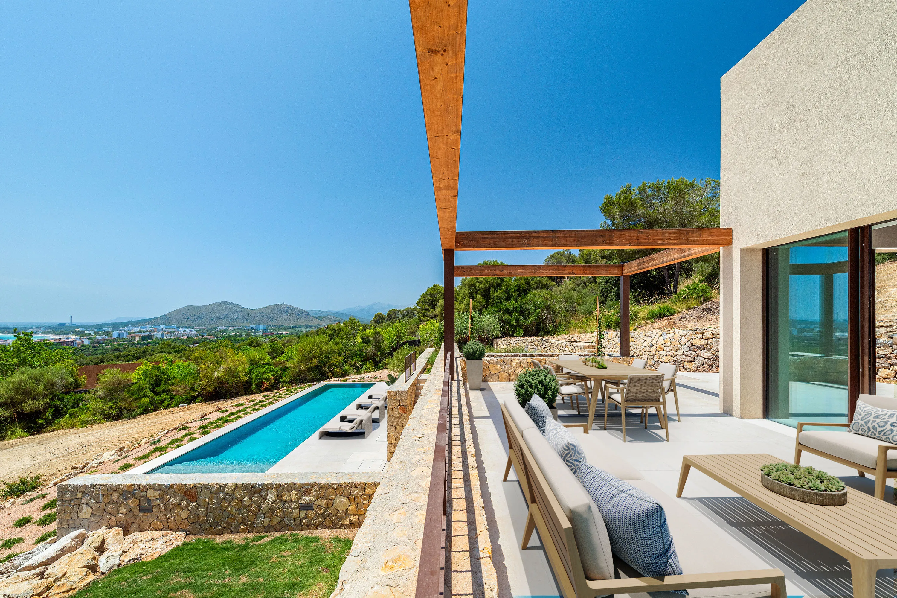 Eksklusiv nybygget finca med betagende havudsigt over Alcudia-bugten på Mallorca-3