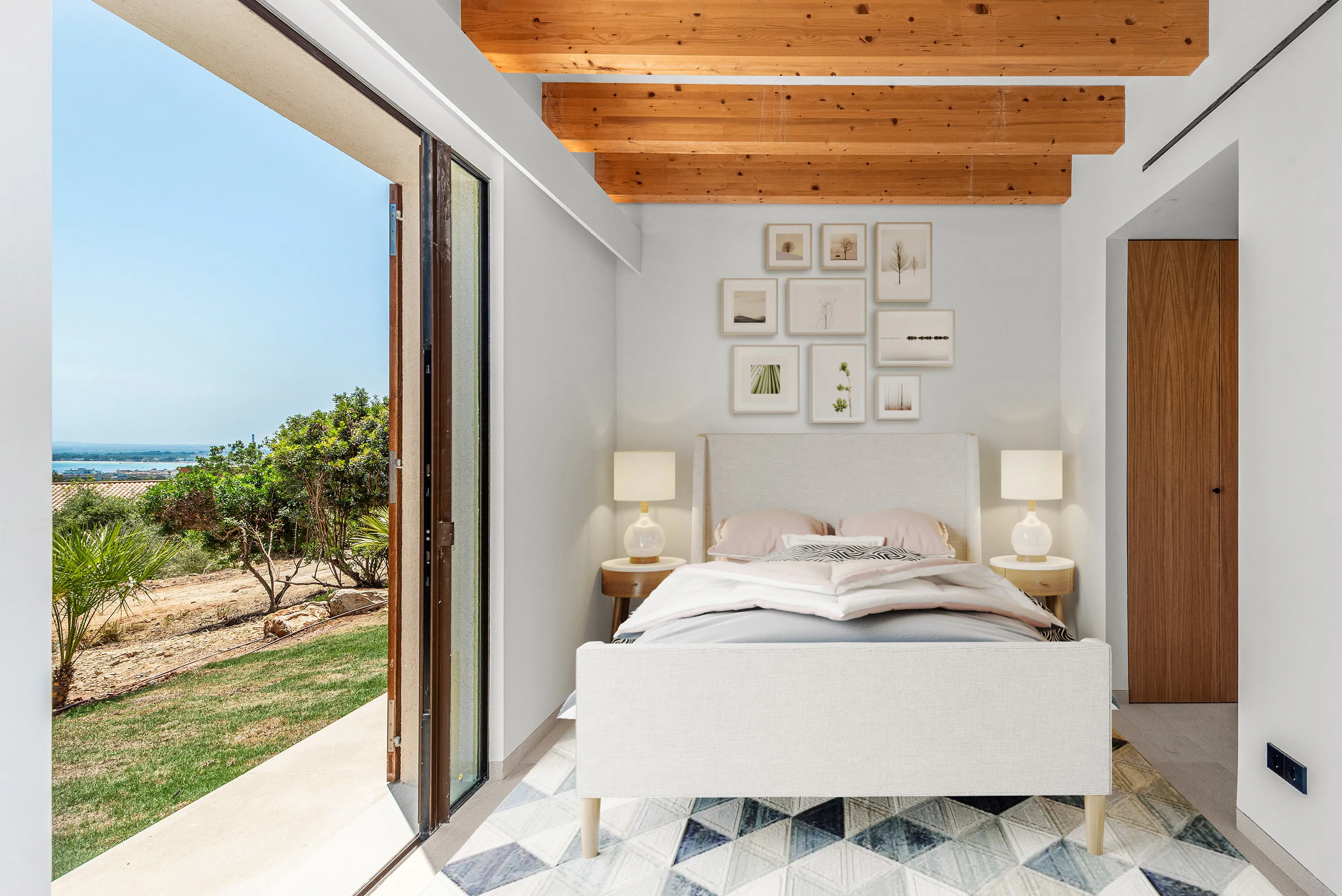 Eksklusiv nybygget finca med betagende havudsigt over Alcudia-bugten på Mallorca-13