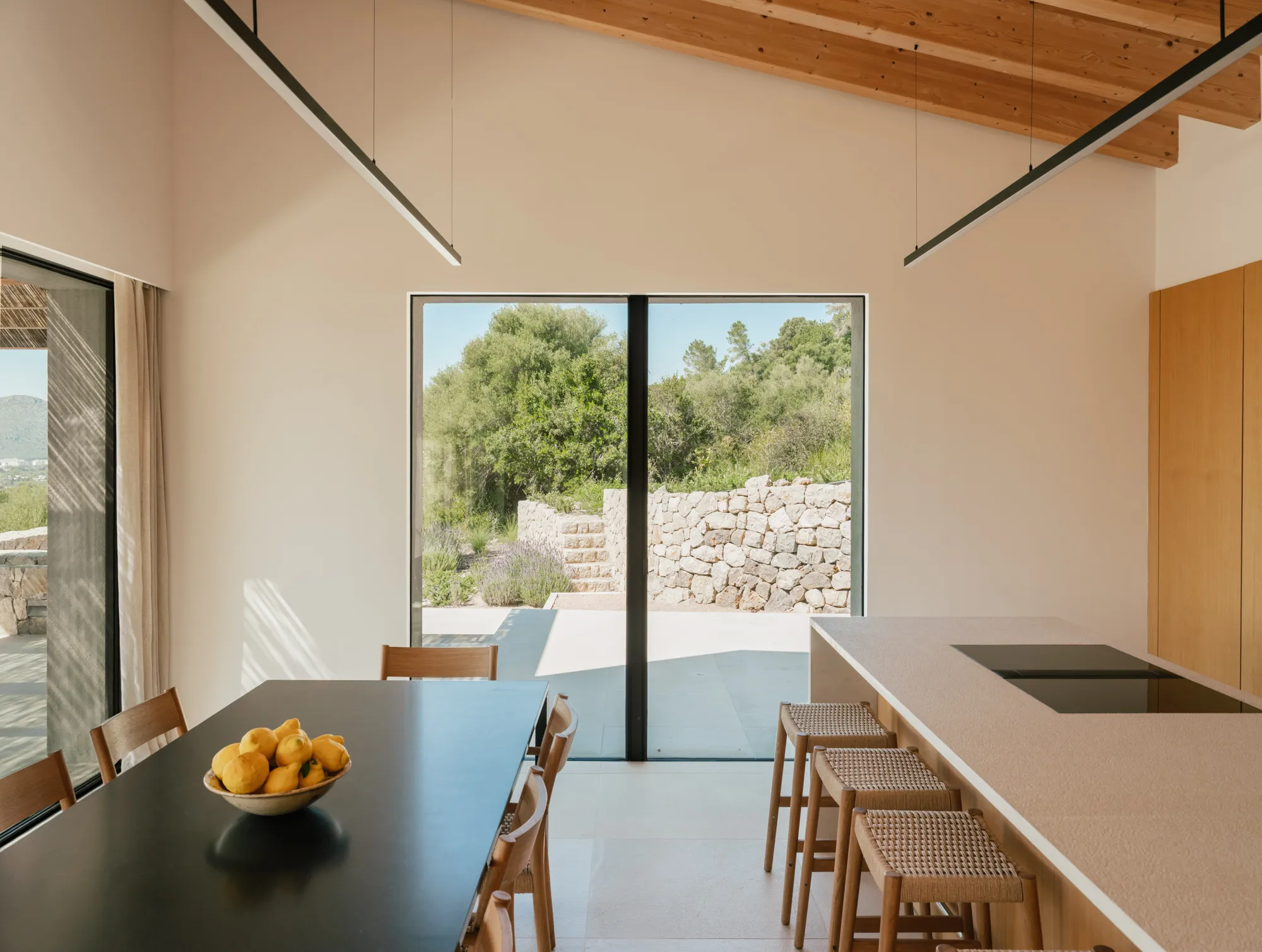 Эксклюзивная недавно построенная финка с захватывающим видом на залив Алькудия-6