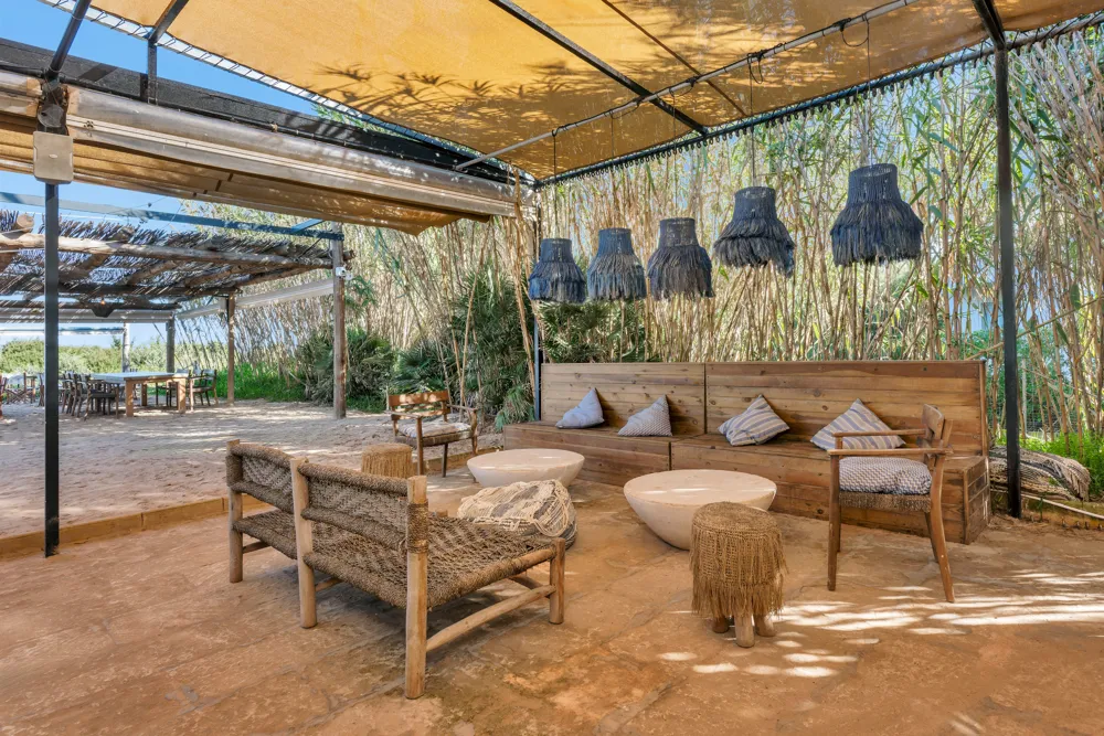 Unique beach restaurant in a prime location in Playa de Muro-9