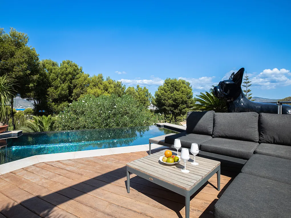 Villa met zeezicht in Nova Santa Ponsa-1