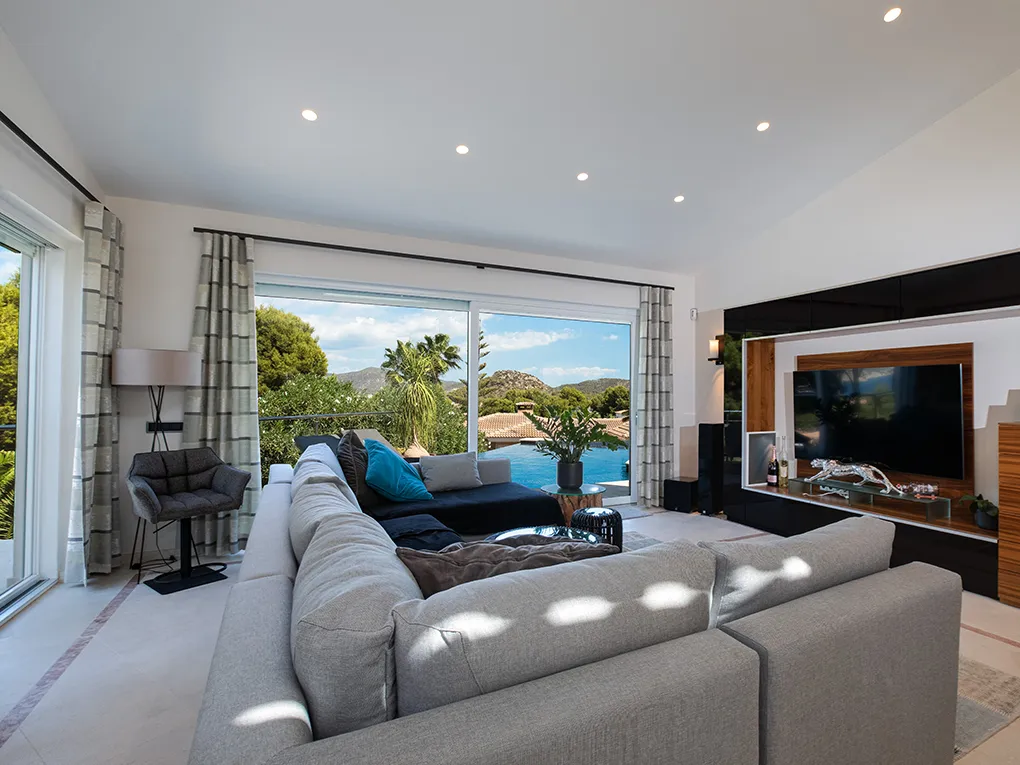 Villa met zeezicht in Nova Santa Ponsa-3