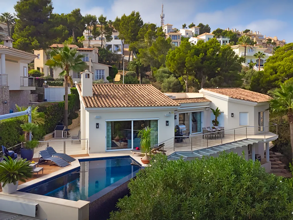 Villa met zeezicht in Nova Santa Ponsa-17