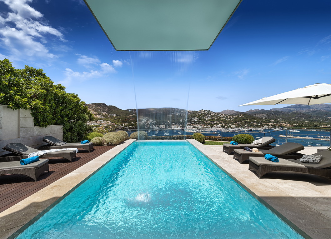 Best location in the harbour with rental license