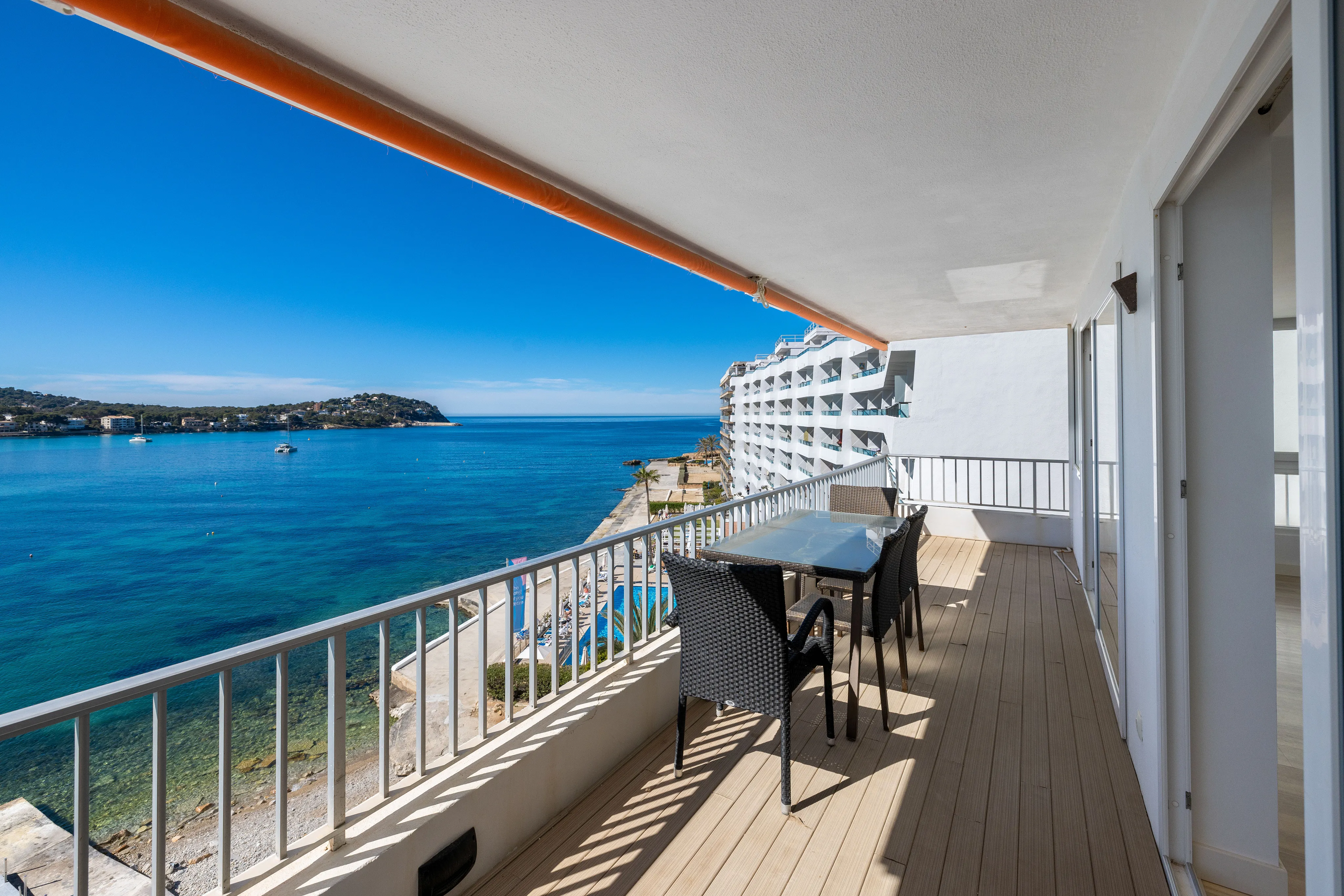 Appartement eerste lijn met zeezicht-16