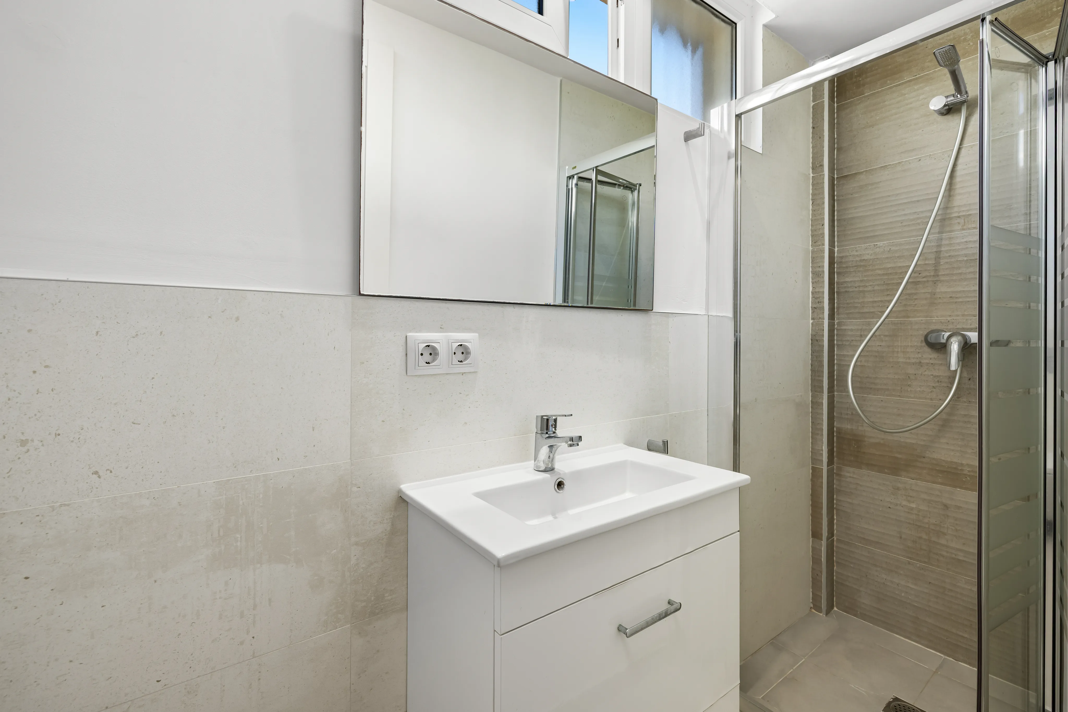 Appartement eerste lijn met zeezicht-10