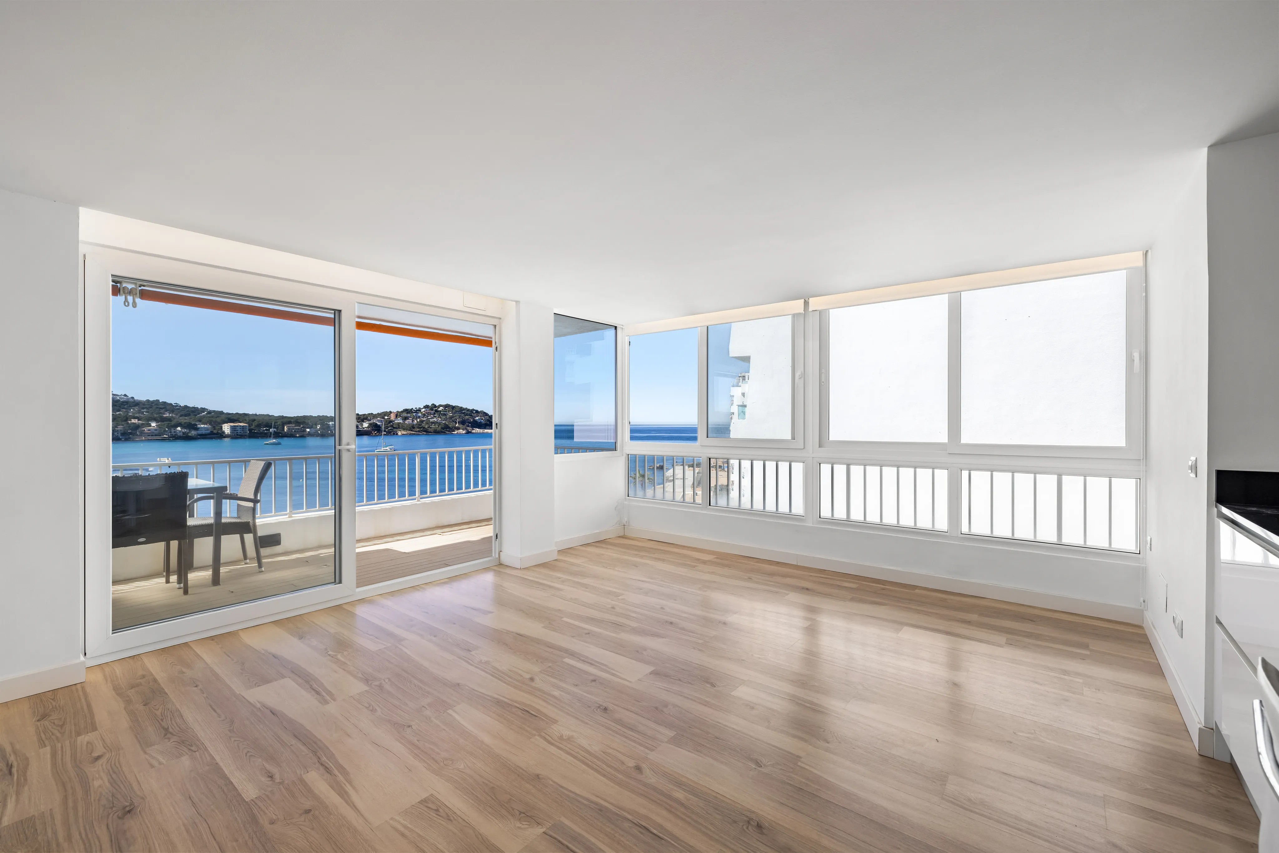 Appartement eerste lijn met zeezicht-2