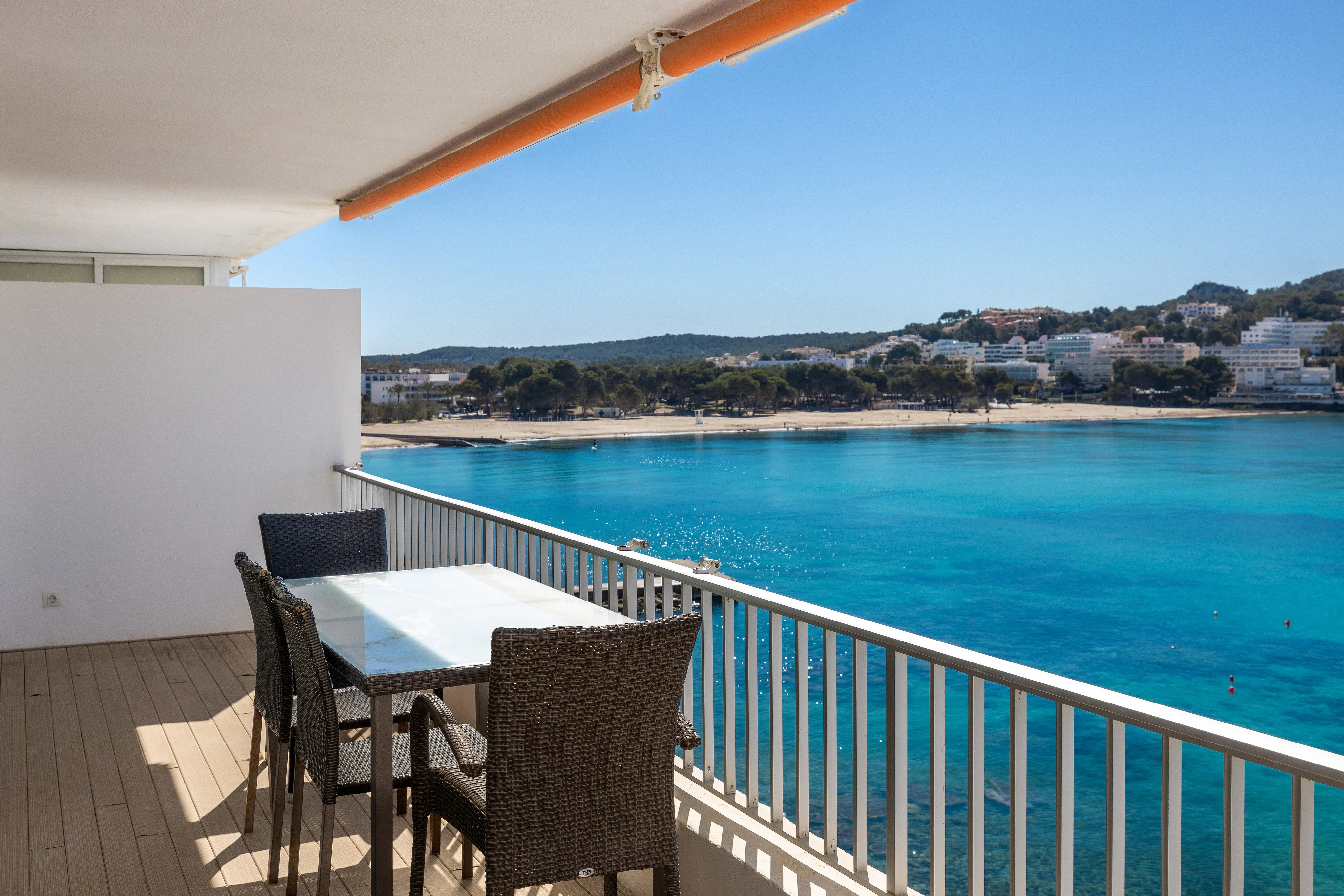 Appartement eerste lijn met zeezicht-6