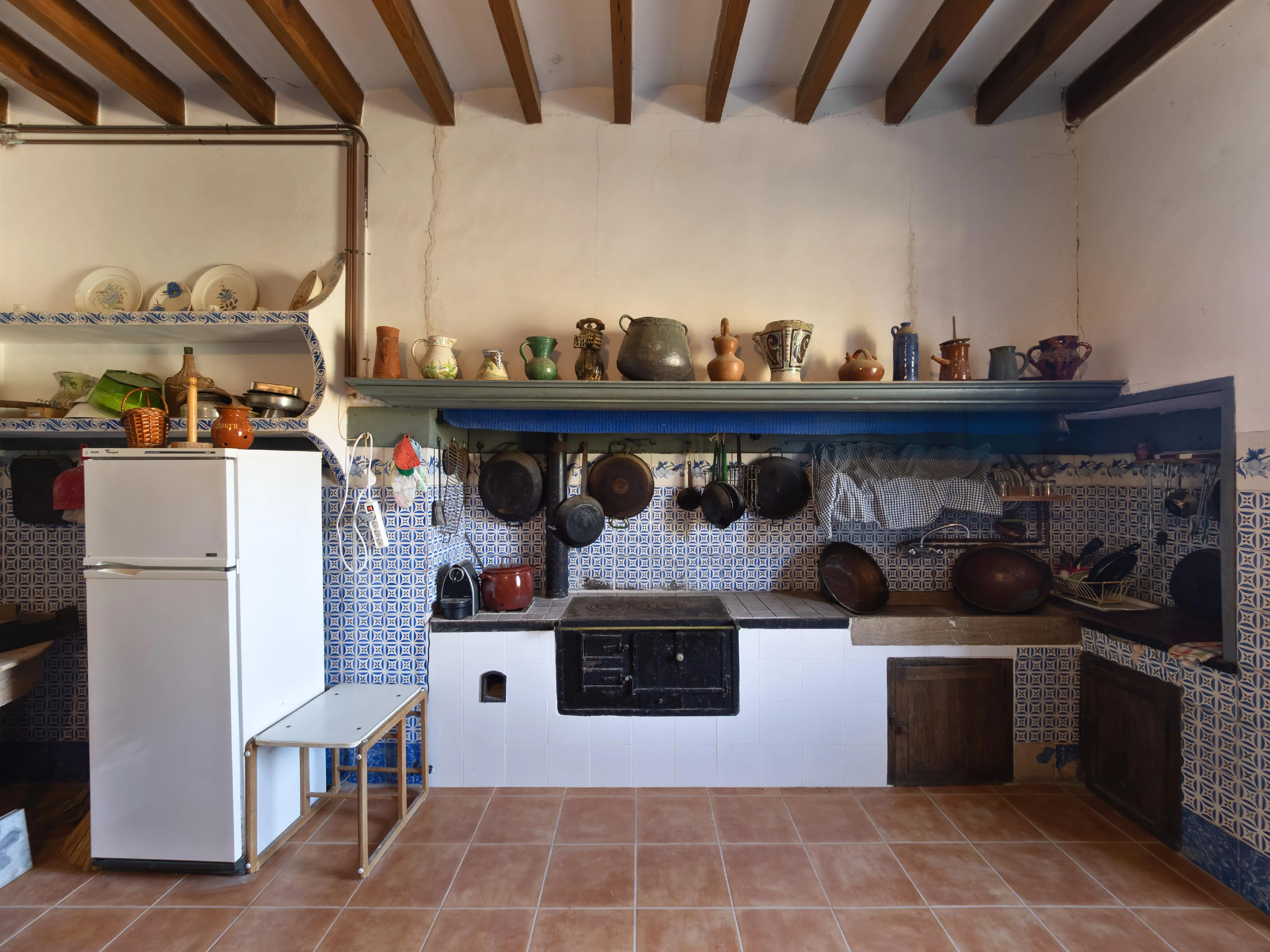Auténtica possessió mallorquina con vistas panorámicas hasta el mar – una finca histórica con alma y potencial-13