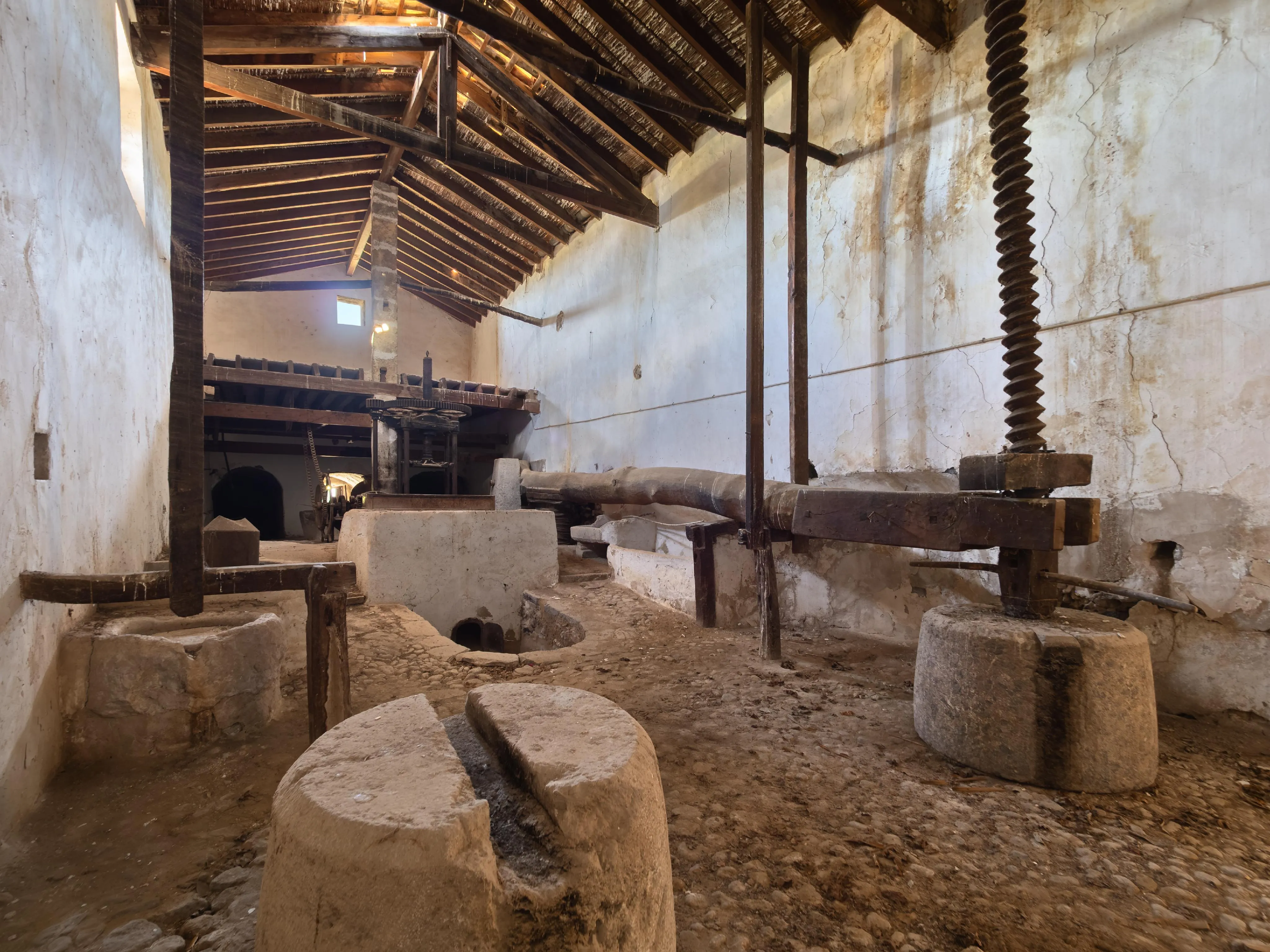 Auténtica possessió mallorquina con vistas panorámicas hasta el mar – una finca histórica con alma y potencial-17