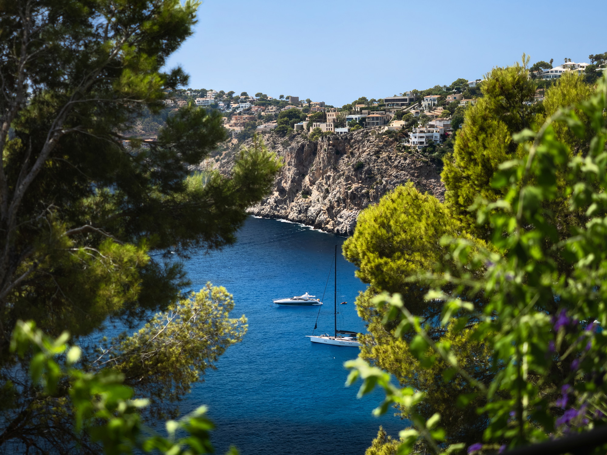 Mediterranean property with fantastic sea views-2