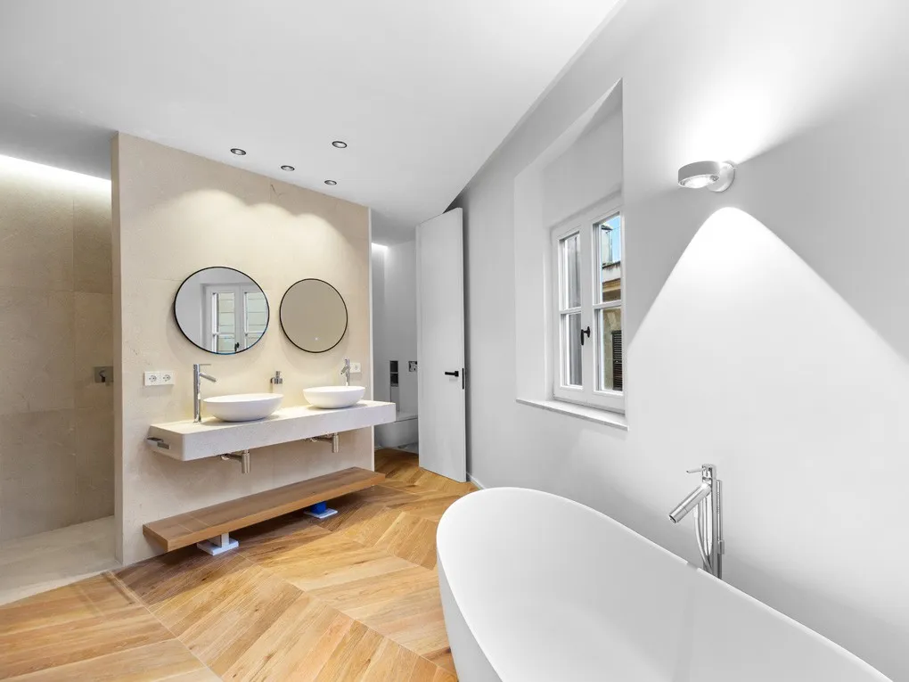 Elegant Habitatge Renovat en Ubicació Exclusiva-6