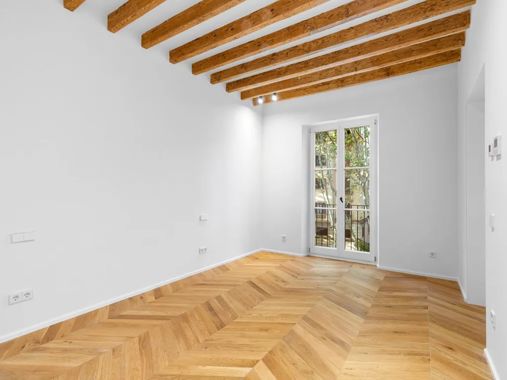 Elegant, renoverad lägenhet med utmärkt läge-9