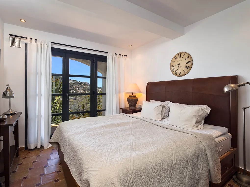 Villa de style Finca dans un port-11