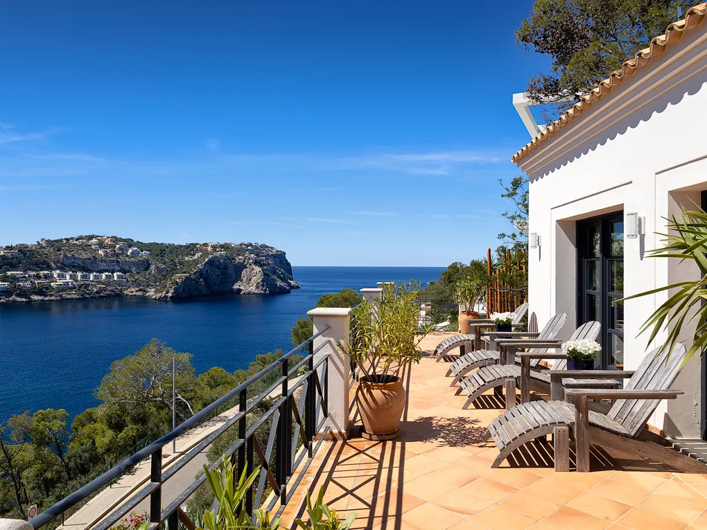 Villa de style Finca dans un port-1