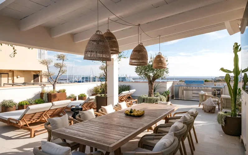 Residenza eccezionalmente ristrutturata con terrazza privata sul Paseo Marítimo