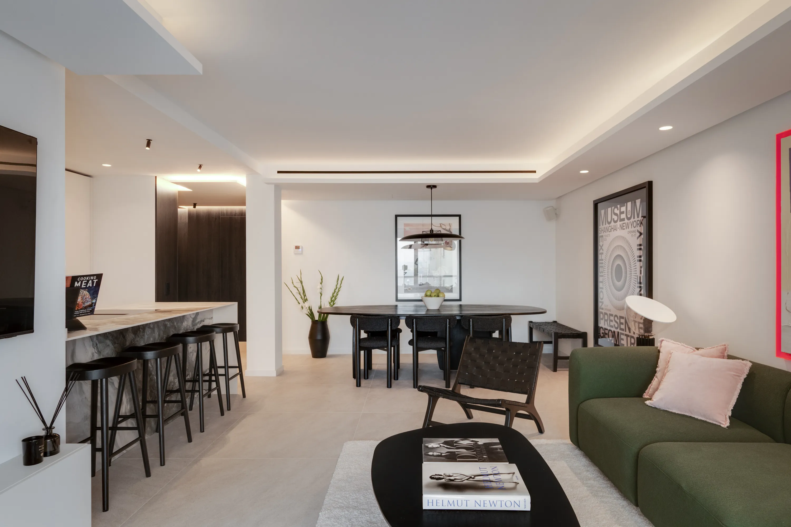 Exceptional Renovated Residence with Private Rooftop on Paseo Marítimo-3