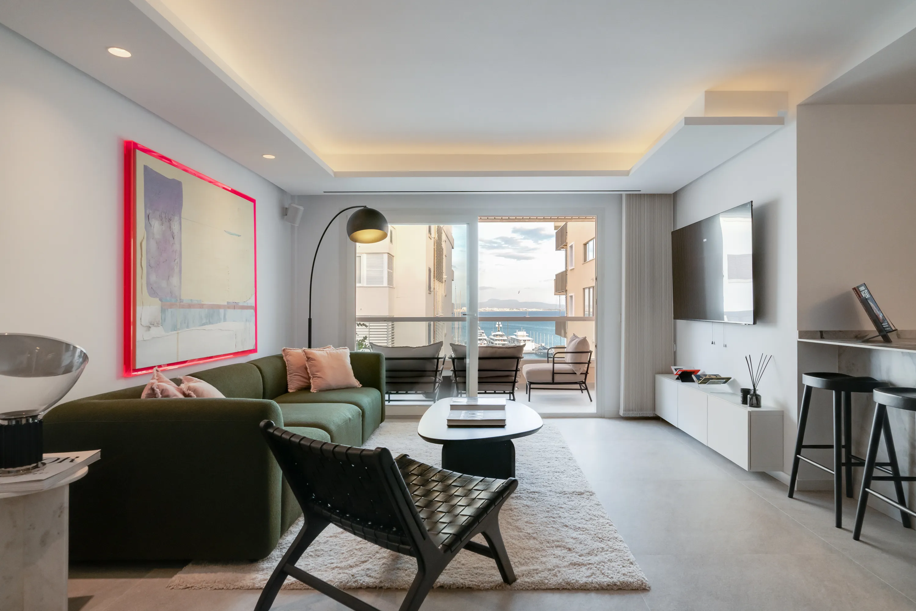 Exceptional Renovated Residence with Private Rooftop on Paseo Marítimo-2