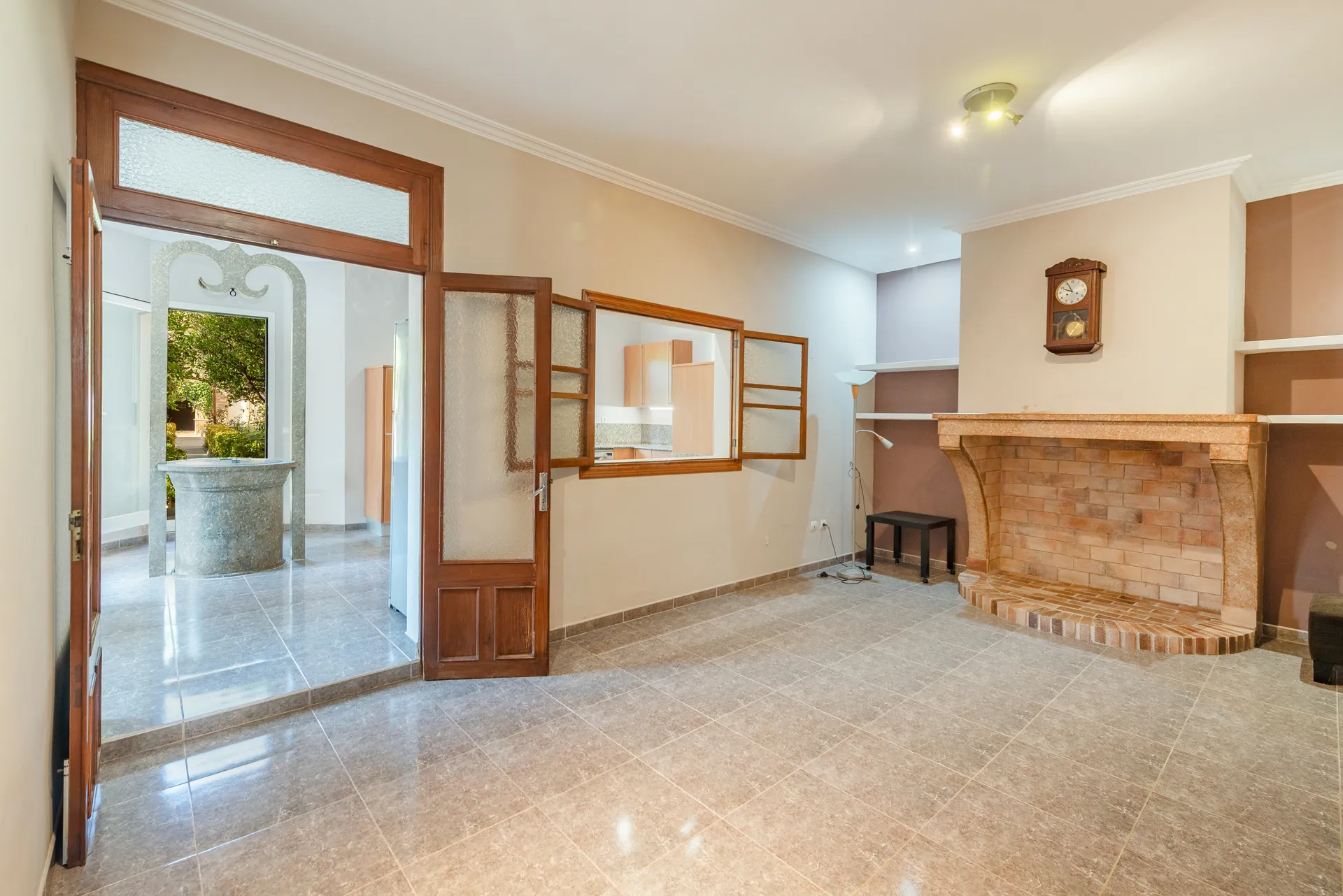 Àmplia casa de poble amb garatge, piscina i jardí a Sa Pobla, Mallorca-8